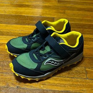 Saucony Kids Green and Yellow Athletic Shoes, Sz 7